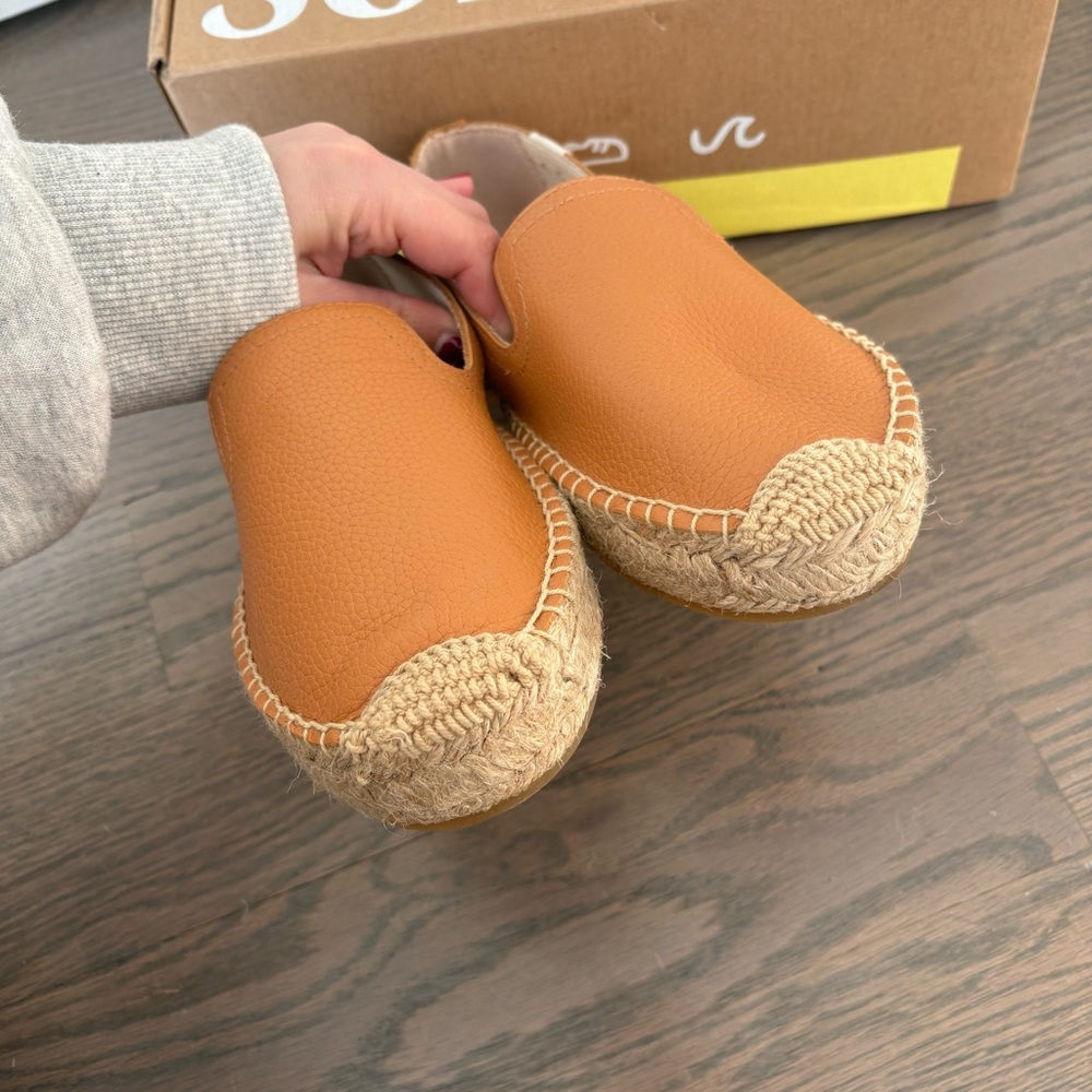 Soludos Women's Tan Leather Espadrilles - Picture 5 of 7